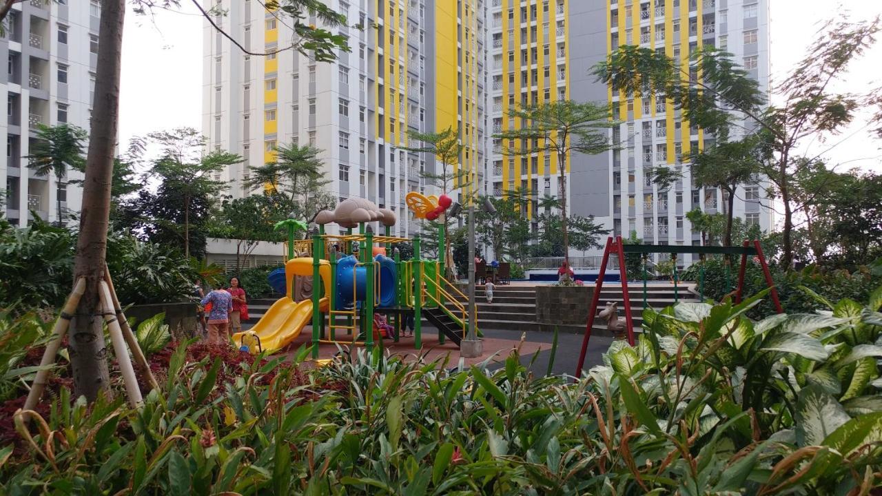 Stylish And Posh Springlake Summarecon By Travelio Bekasi